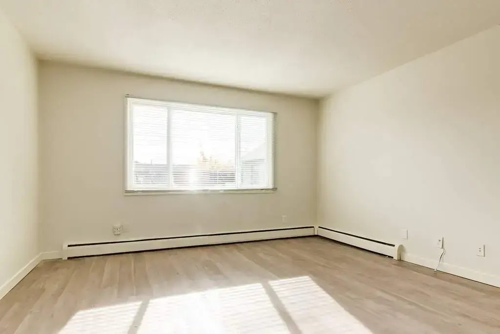 02-8411 119 Avenue, Edmonton, AB, T5B 0W3 - 10