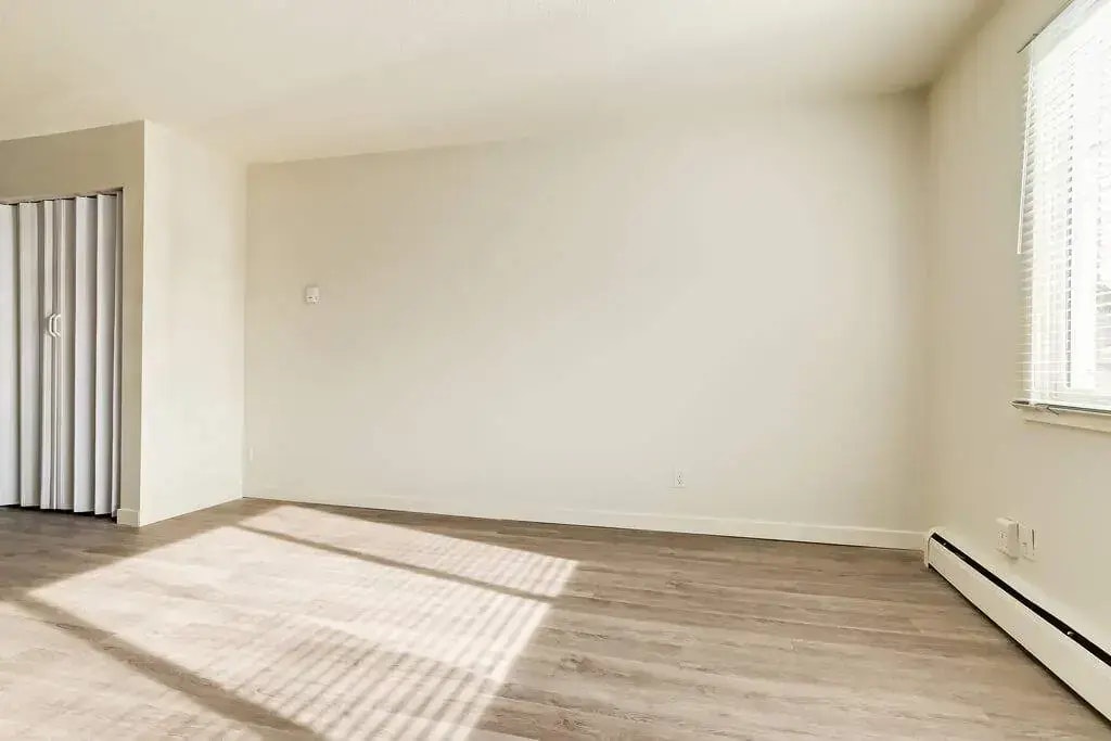 02-8411 119 Avenue, Edmonton, AB, T5B 0W3 - 13