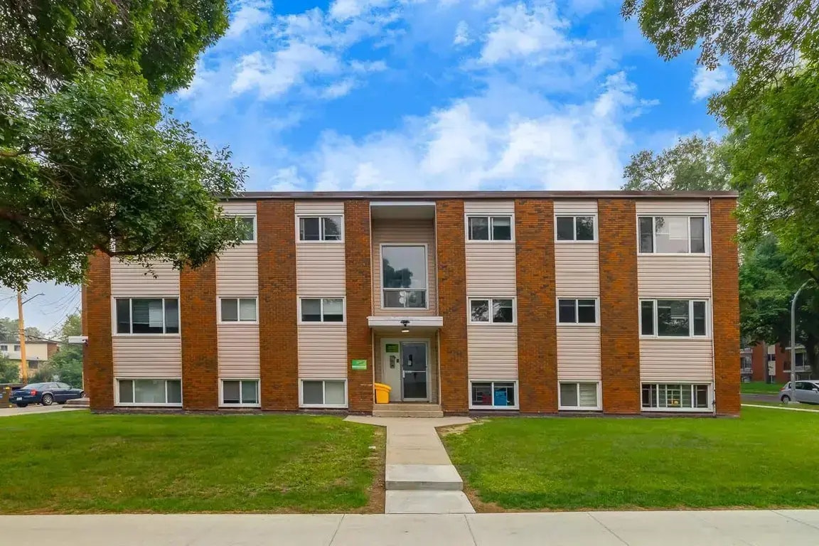 02-8411 119 Avenue, Edmonton, AB, T5B 0W3 - 18