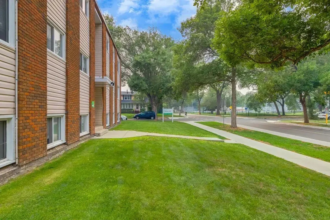 02-8411 119 Avenue, Edmonton, AB, T5B 0W3 - 20
