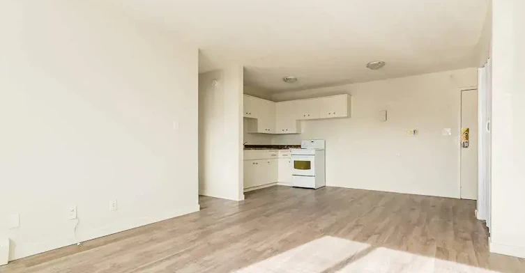 02-8411 119 Avenue, Edmonton, AB, T5B 0W3 - 11