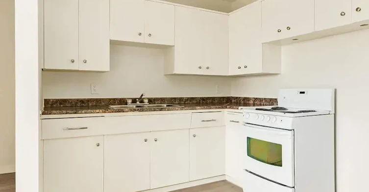 02-8411 119 Avenue, Edmonton, AB, T5B 0W3 - 6