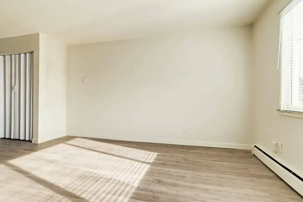 03-8411 119 Avenue, Edmonton, AB, T5B 0W3 - 13