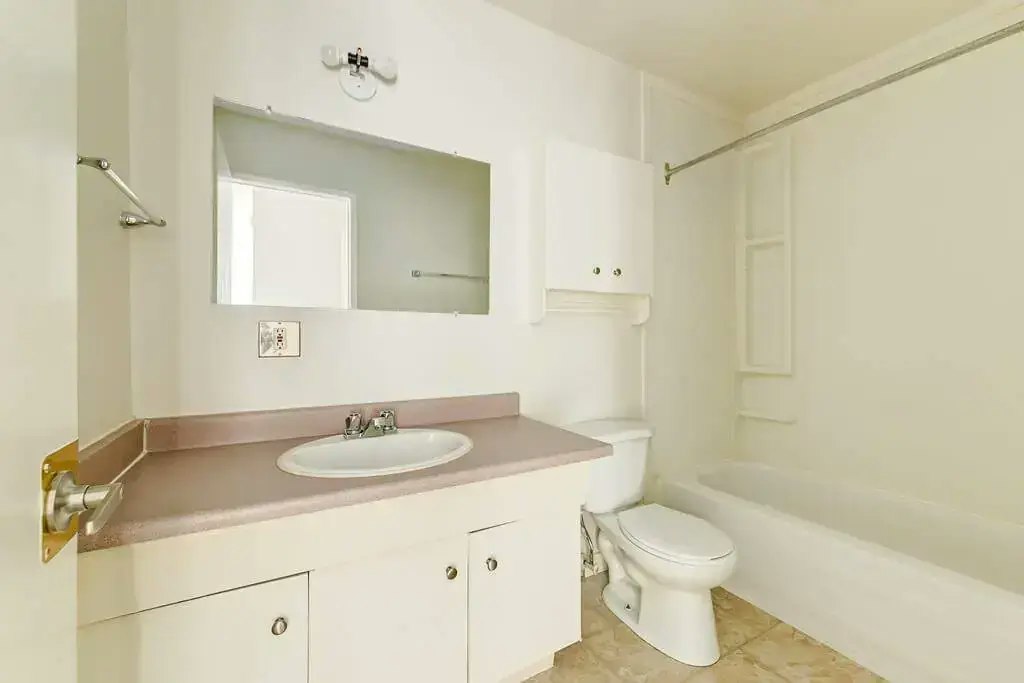 03-8411 119 Avenue, Edmonton, AB, T5B 0W3 - 17