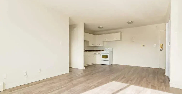 03-8411 119 Avenue, Edmonton, AB, T5B 0W3 - 11