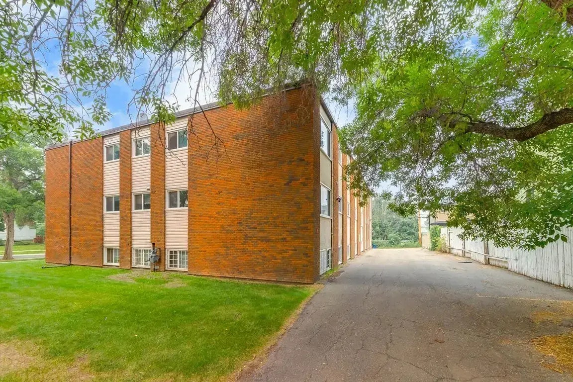 09-8411 119 Avenue, Edmonton, AB, T5B 0W3 - 19