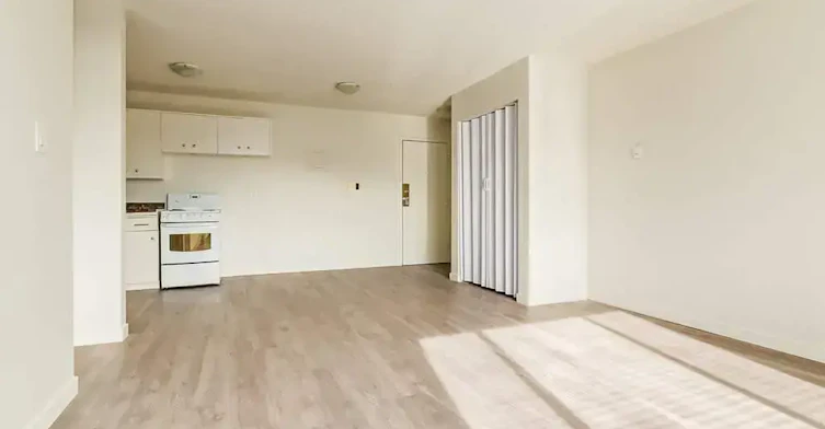 09-8411 119 Avenue, Edmonton, AB, T5B 0W3 - 14