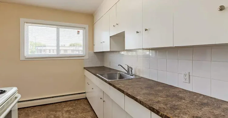 06-10651 105 Street NW, Edmonton, AB, T5H 2X1 - 12