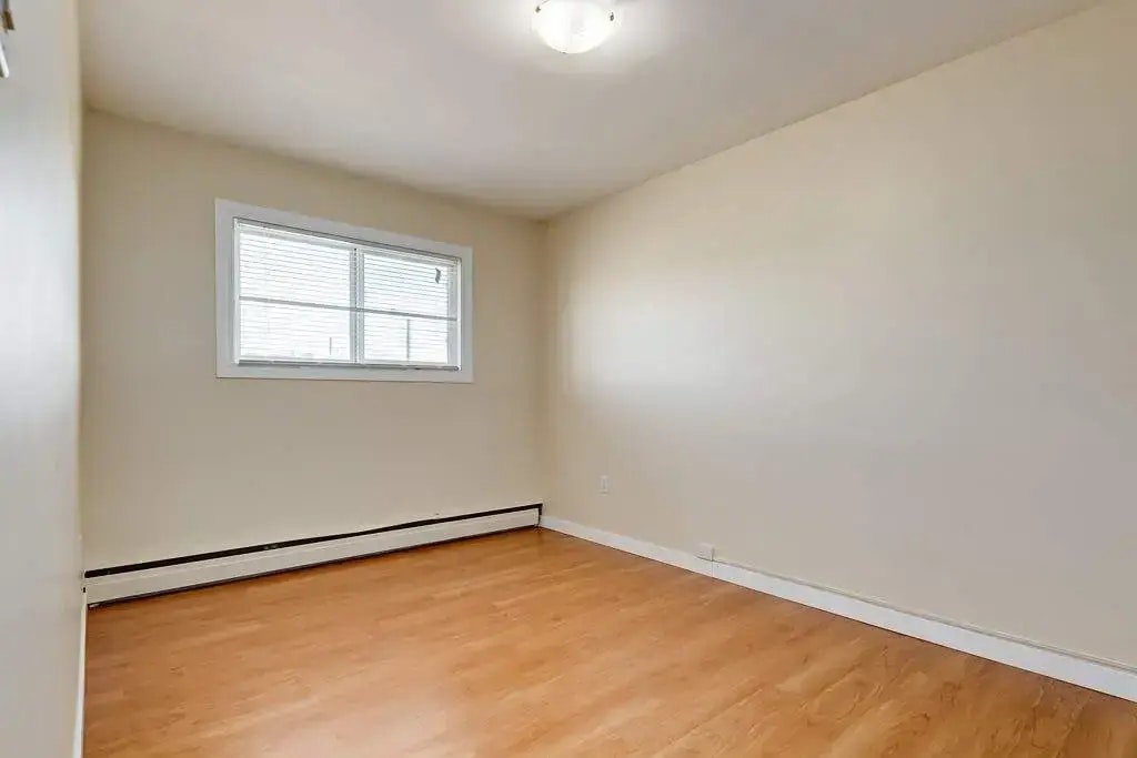 06-10651 105 Street NW, Edmonton, AB, T5H 2X1 - 14