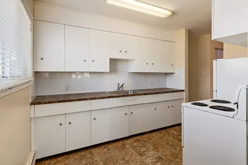 06-10651 105 Street NW, Edmonton, AB, T5H 2X1 - 11