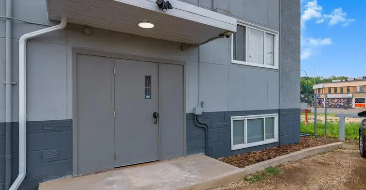 06-10651 105 Street NW, Edmonton, AB, T5H 2X1 - 19