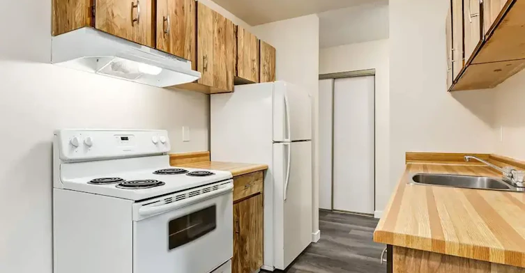 207-5411 39 Avenue, Wetaskiwin, AB, T9A 2Y1 - 6