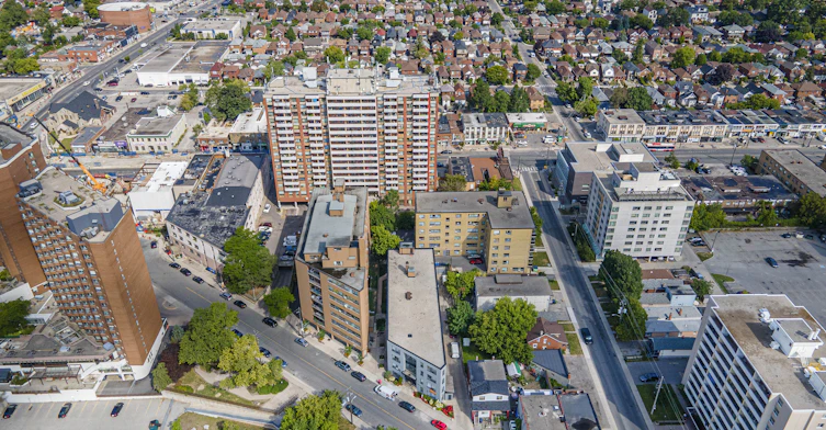 787 Vaughan Road, Toronto, ON, M6E 2Z6 - 12