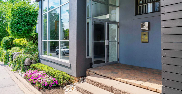 650 Woodbine Avenue, Toronto, ON, M4E 2J1 - 11