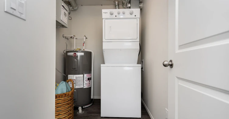 305E-4-4 Brighton Lane, Steinbach, MB, R5G 2X1 - 10