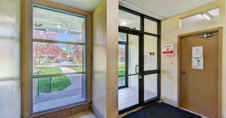 59 Vinci Crescent, Toronto, ON, M3H 2Y9 - 5