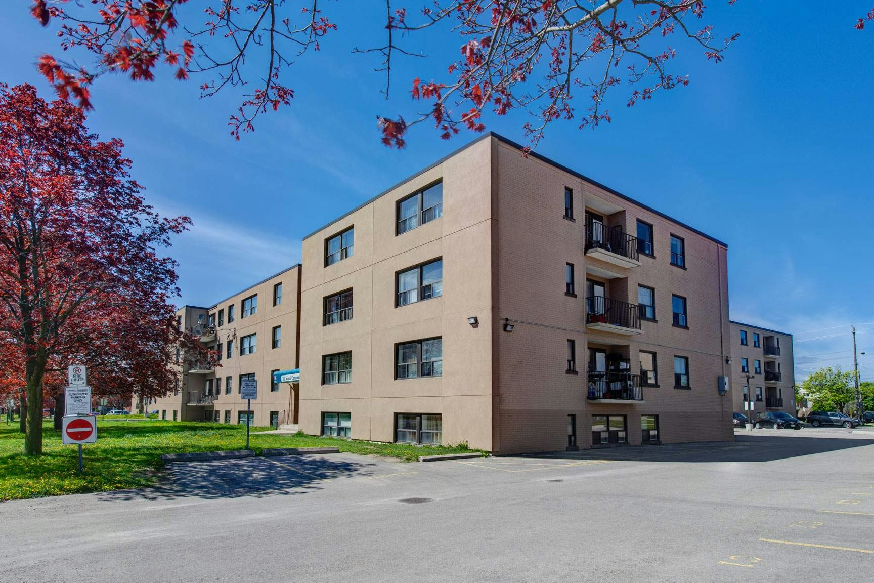 30 Vinci Crescent, Toronto, ON, M3H 2Y7 - 3