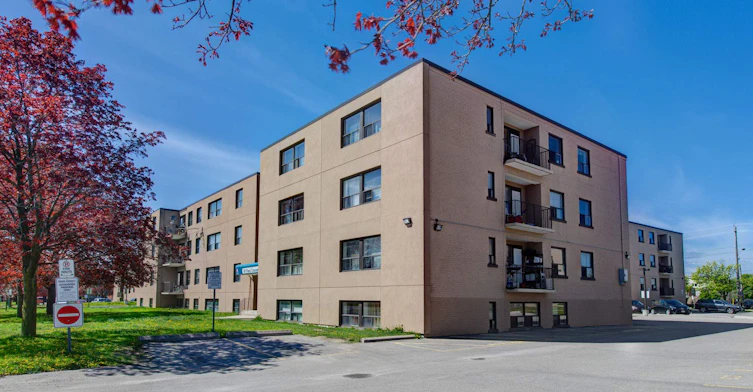 30 Vinci Crescent, Toronto, ON, M3H 2Y7 - 3