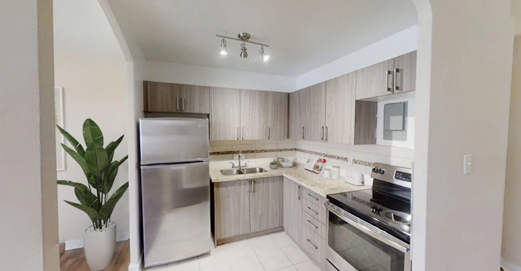 30 Vinci Crescent, Toronto, ON, M3H 2Y7 - 8