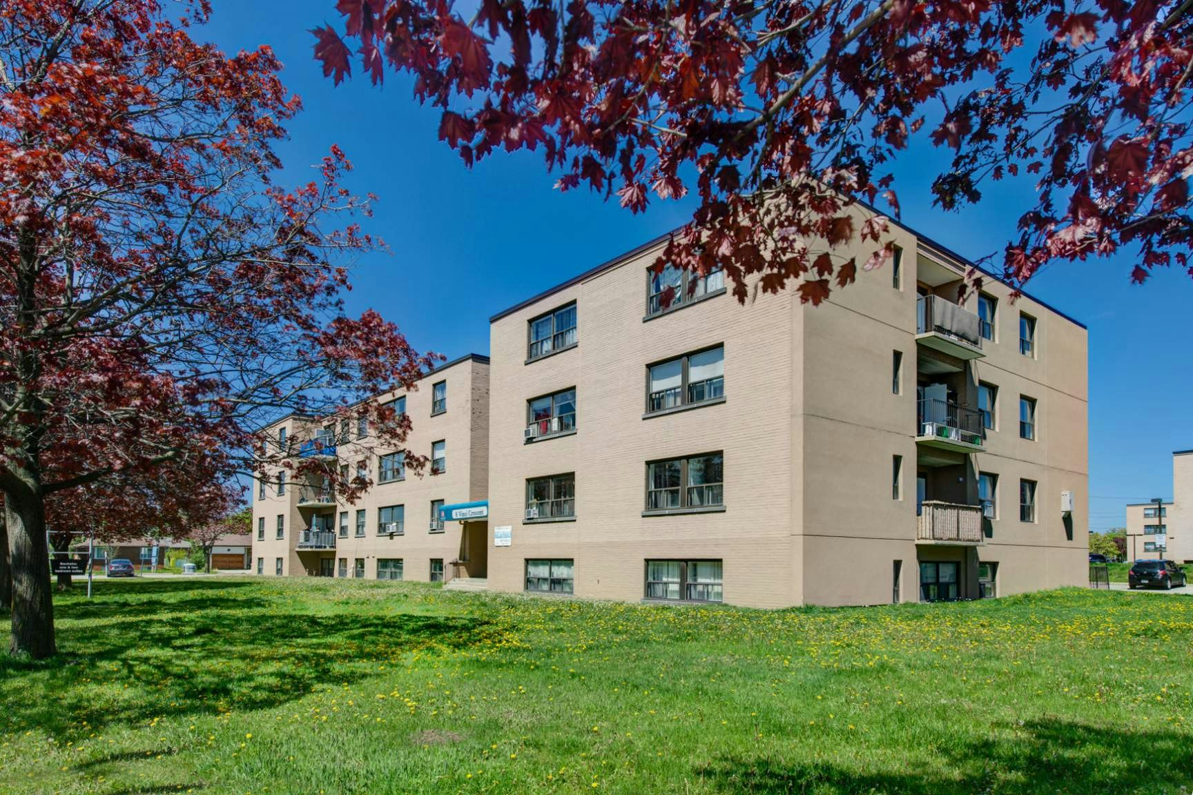 0204-8 Vinci Crescent, Toronto, ON, M3H 2Y7 - 2