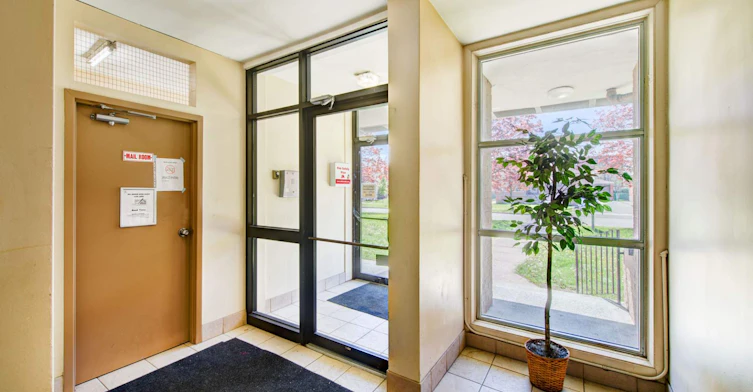 0204-8 Vinci Crescent, Toronto, ON, M3H 2Y7 - 5