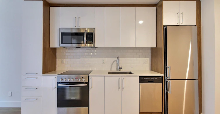 720-1090 De Bleury Rue, Montréal, QC, H2Z 0B7 - 3