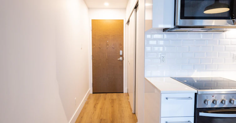 720-1090 De Bleury Rue, Montréal, QC, H2Z 0B7 - 2
