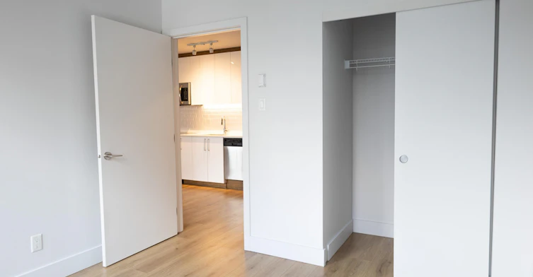 720-1090 De Bleury Rue, Montréal, QC, H2Z 0B7 - 8