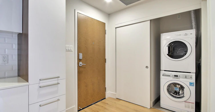 607-1090 De Bleury Rue, Montréal, QC, H2Z 0B7 - 2
