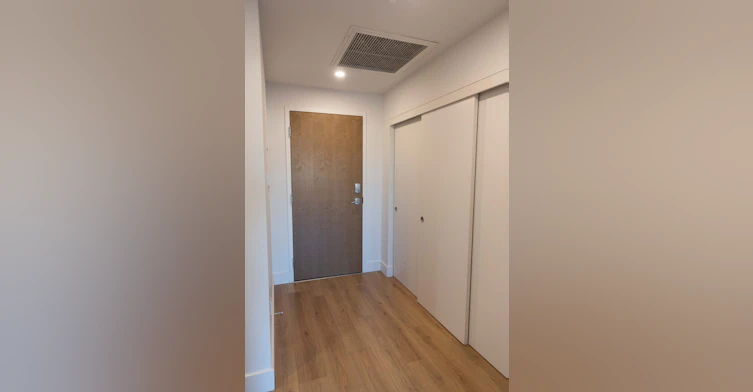 702-1090 De Bleury Rue, Montréal, QC, H2Z 0B7 - 2
