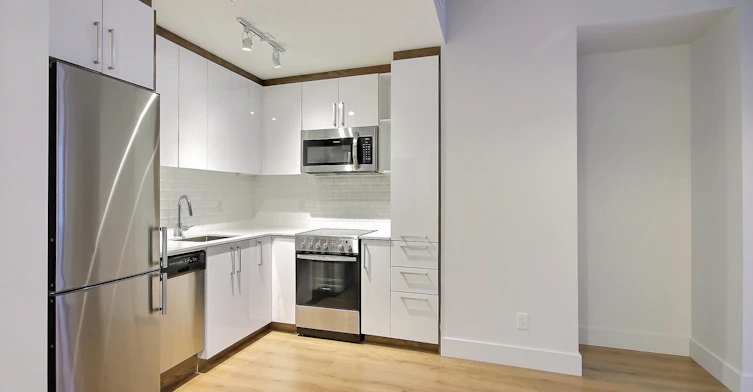 310-1090 De Bleury Rue, Montréal, QC, H2Z 0B7 - 4