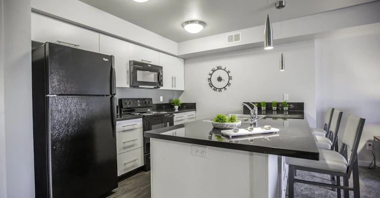 5611-402-5601 Gordon Road, Regina, SK, S4W 0E5 - 8