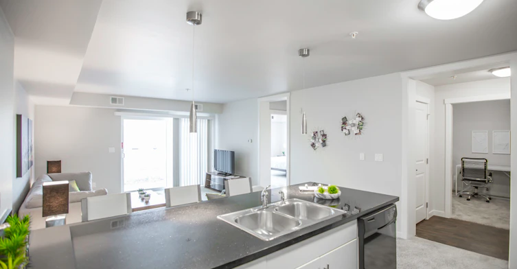 5601-421-5601 Gordon Road, Regina, SK, S4W 0E5 - 13