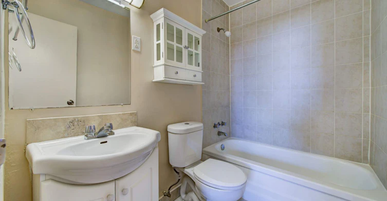 0104-1470 Williamsport Drive, Mississauga, ON, L4X 1T5 - 16
