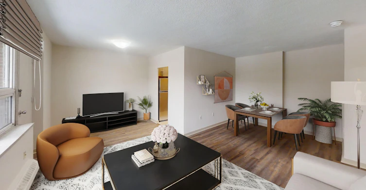 0104-1470 Williamsport Drive, Mississauga, ON, L4X 1T5