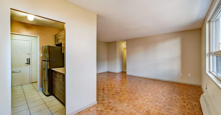 0104-1470 Williamsport Drive, Mississauga, ON, L4X 1T5 - 9