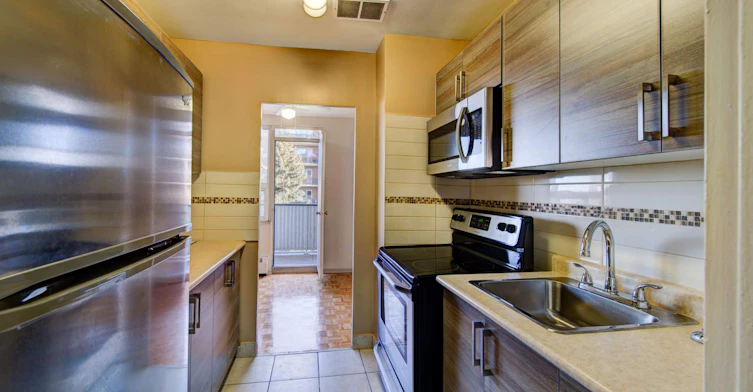 0104-1470 Williamsport Drive, Mississauga, ON, L4X 1T5 - 11
