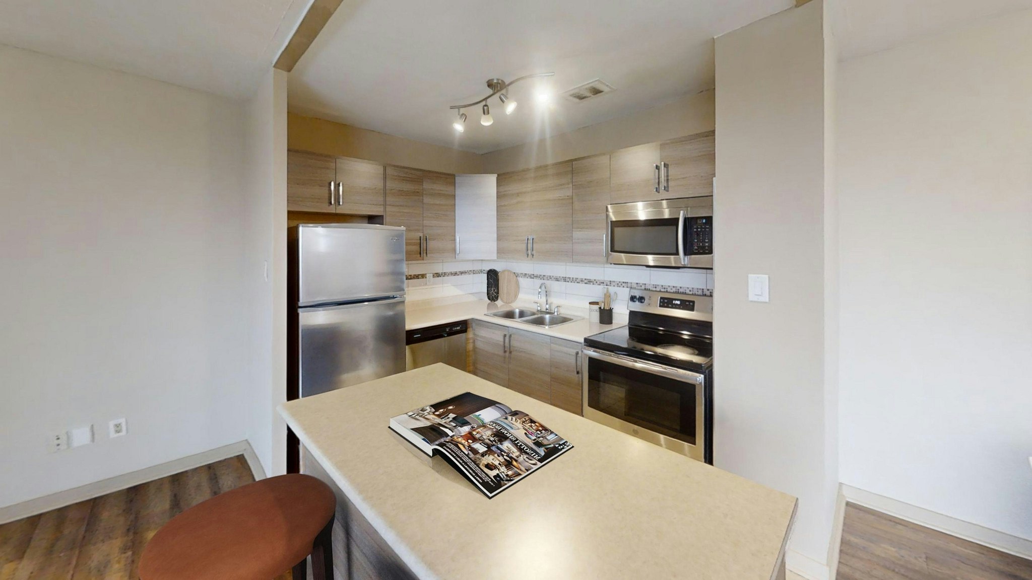 1785 Bloor Street, Mississauga, ON, L4X 1S8 - 4