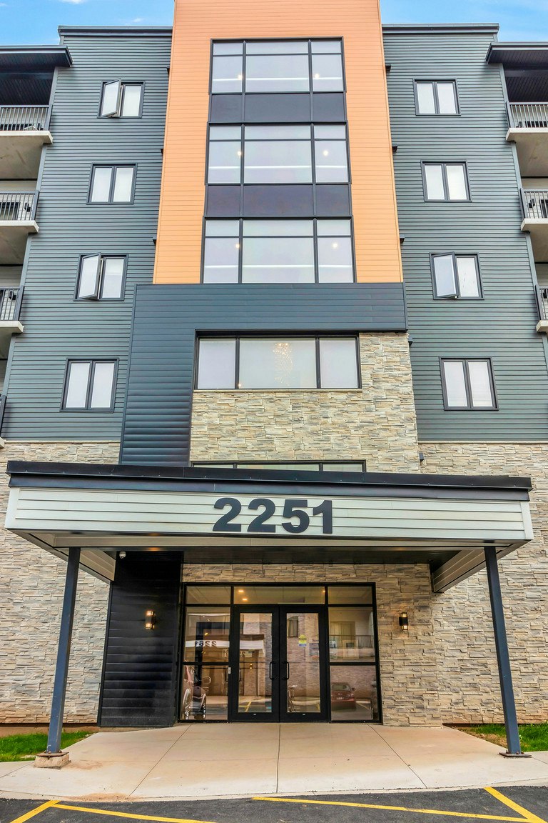303-2251 Mountain Road, Moncton, NB, E1G 6G7 - 2
