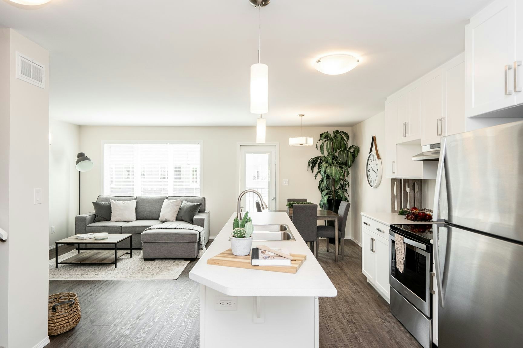 02-1650-1650 Leila Avenue, Winnipeg, MB, R2P 0G4