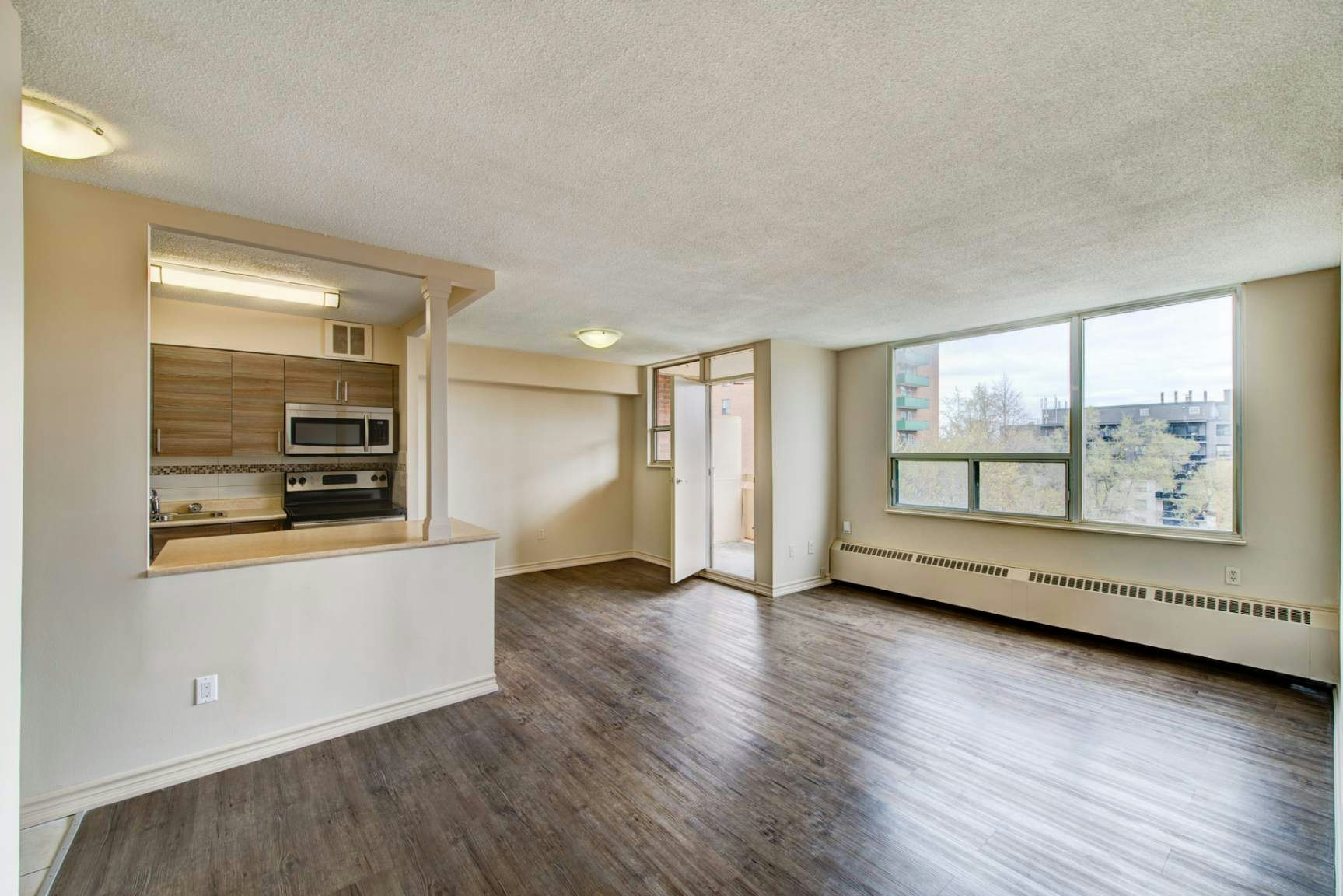 28 Elizabeth Street N, Mississauga, ON, L5G 2Z6 - 16