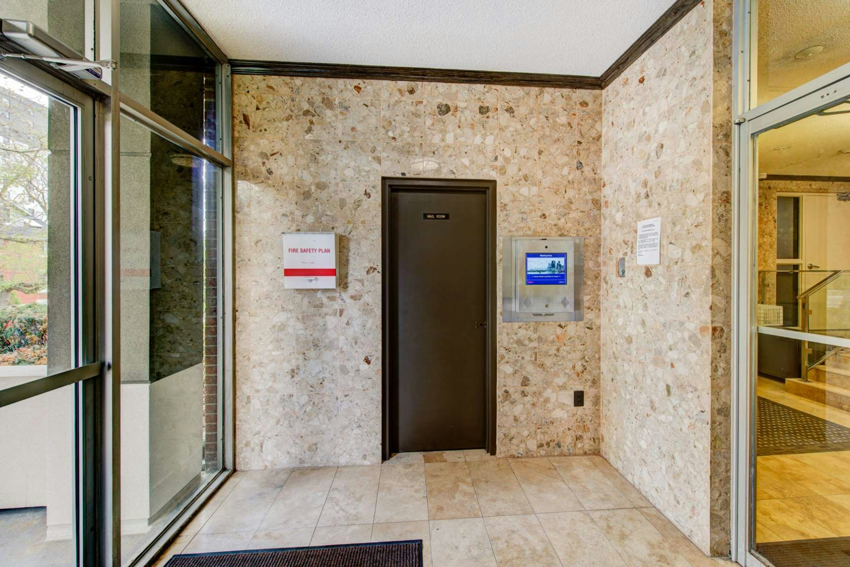 28 Elizabeth Street N, Mississauga, ON, L5G 2Z6 - 5