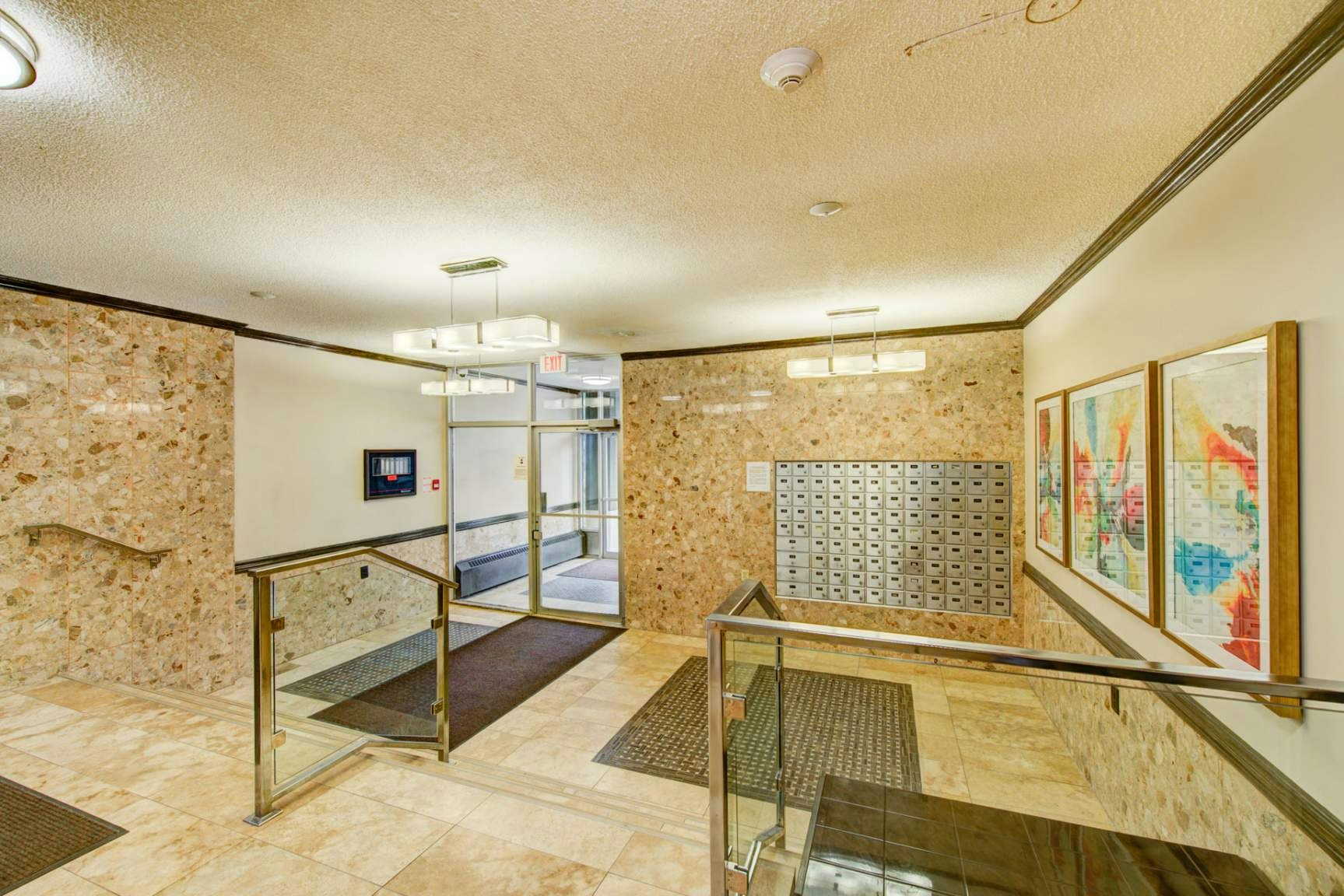 28 Elizabeth Street N, Mississauga, ON, L5G 2Z6 - 7
