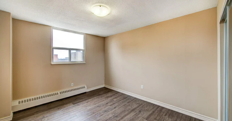 28 Elizabeth Street N, Mississauga, ON, L5G 2Z6 - 21
