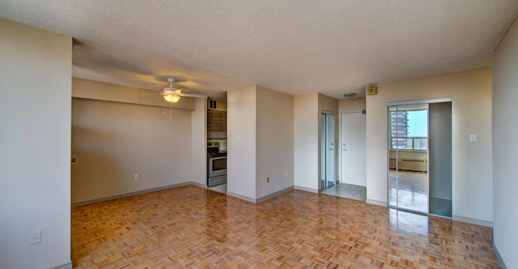 28 Elizabeth Street N, Mississauga, ON, L5G 2Z6 - 25