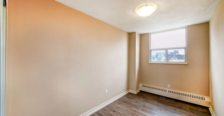 28 Elizabeth Street N, Mississauga, ON, L5G 2Z6 - 20