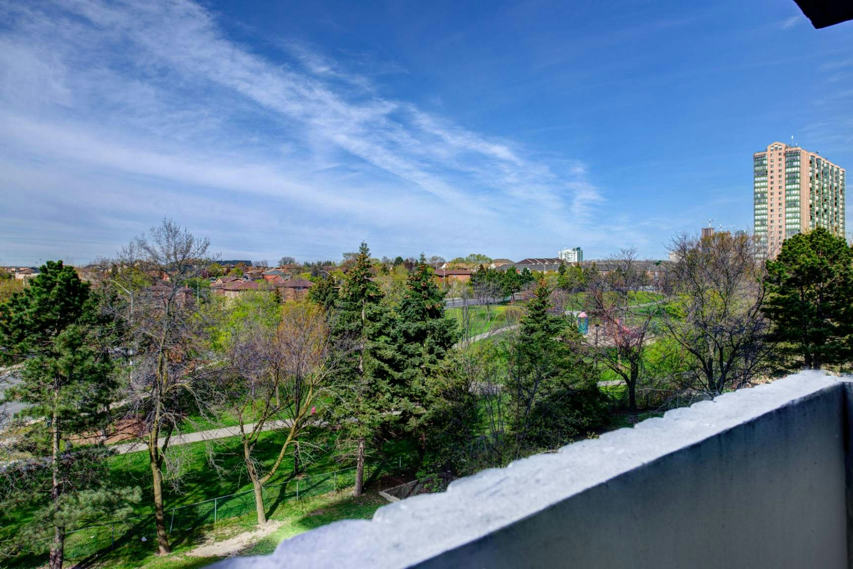 0210-121 Agnes Street, Mississauga, ON, L5B 2H4 - 9