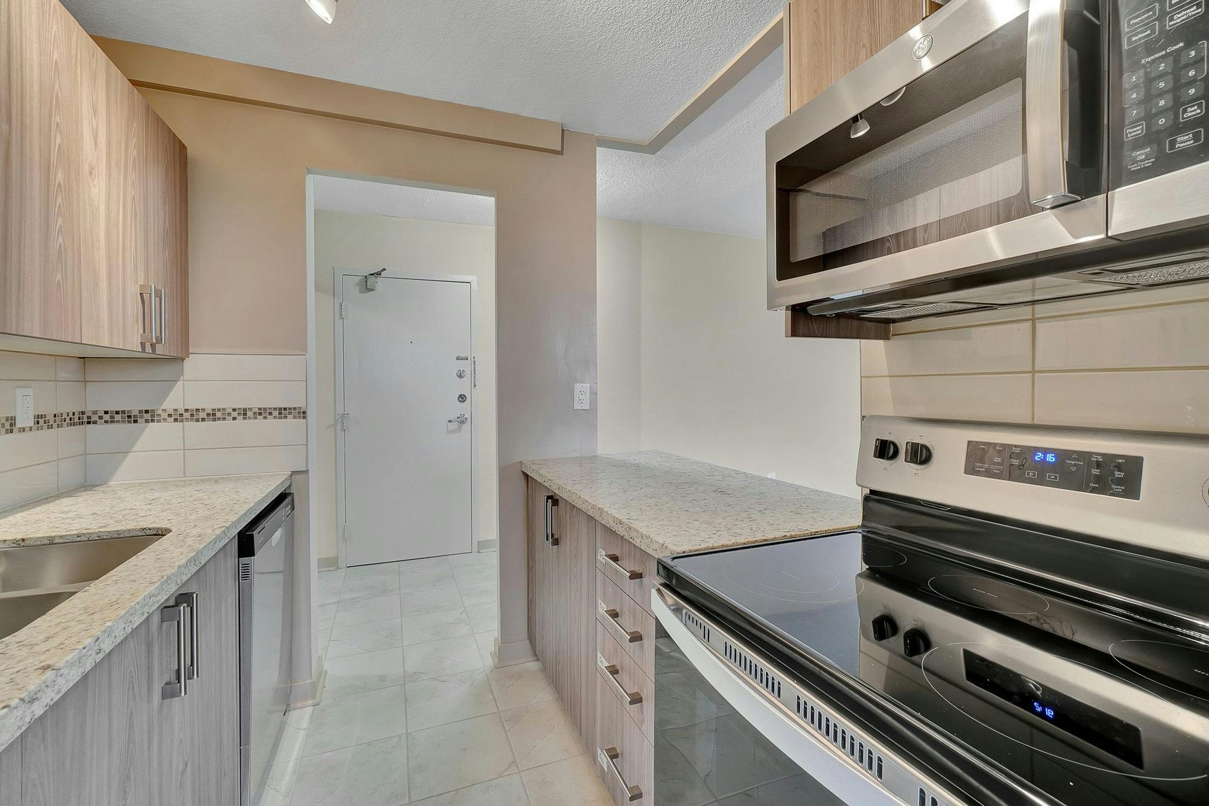 1011-121 Agnes Street, Mississauga, ON, L5B 2H4 - 16