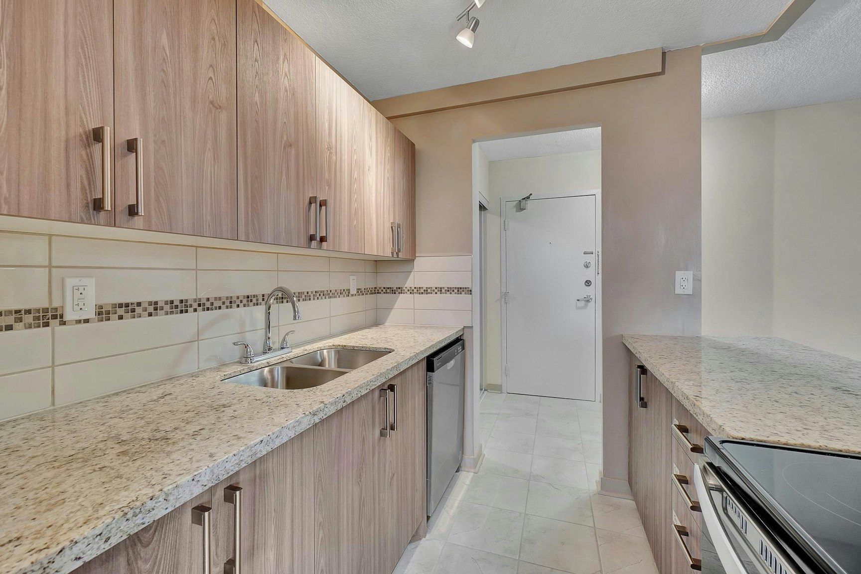 1011-121 Agnes Street, Mississauga, ON, L5B 2H4 - 15