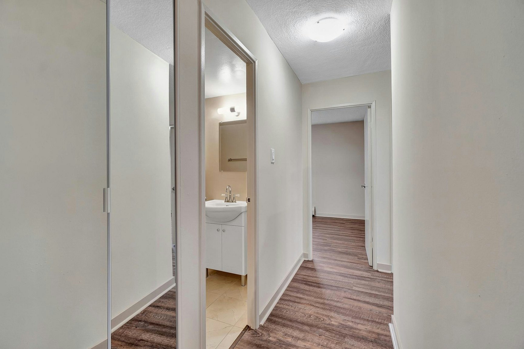 1011-121 Agnes Street, Mississauga, ON, L5B 2H4 - 20